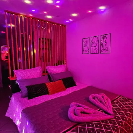 Capsexy Port Nature Garden Naturist Village Agde