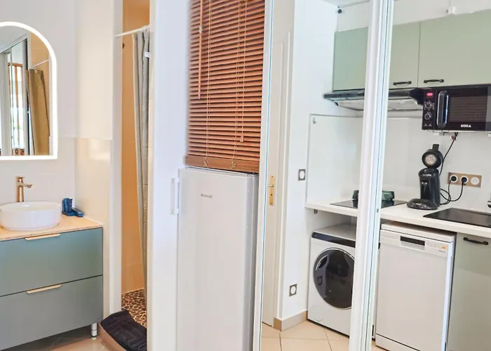 Capsexy Port Nature Garden Naturist Village * Agde