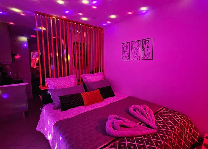 Capsexy Port Nature Garden Naturist Village Agde